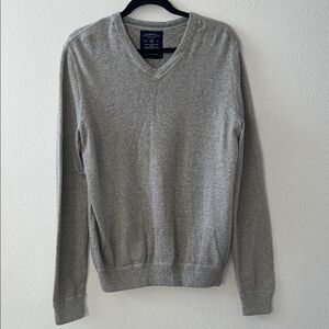 American Eagle Outfitters Gray V-Neck Sweater